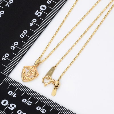 ゴールドネックレス