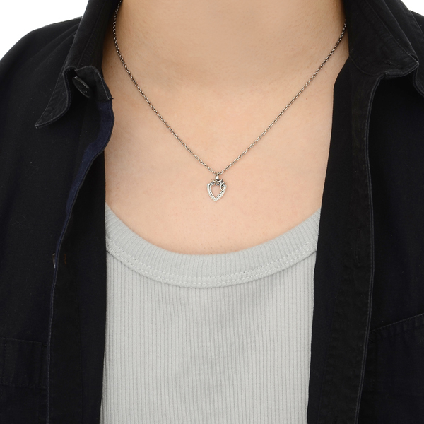 シルバーネックレス