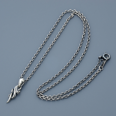 シルバーネックレス