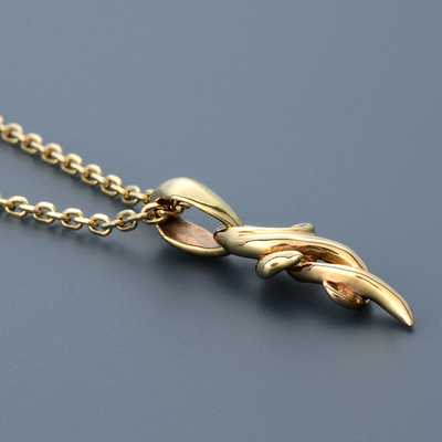 ゴールドネックレス