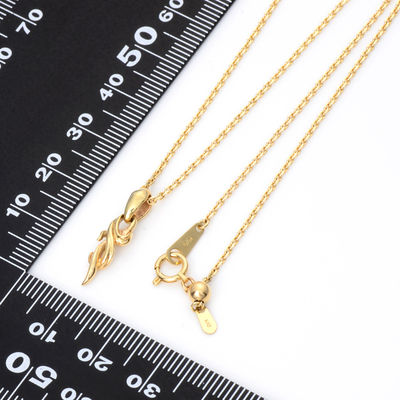 ゴールドネックレス