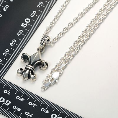 シルバーネックレス
