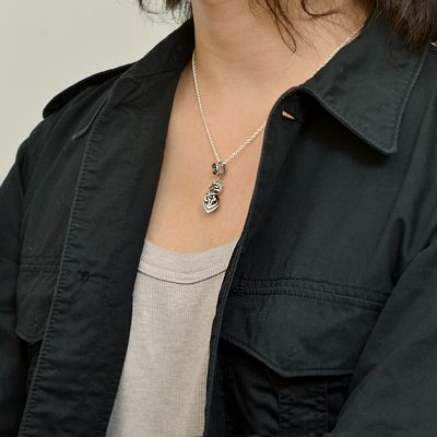 シルバーネックレス