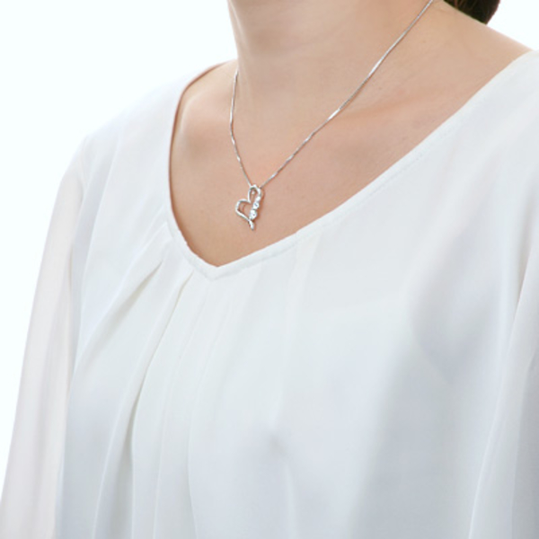 シルバーチェーンネックレス