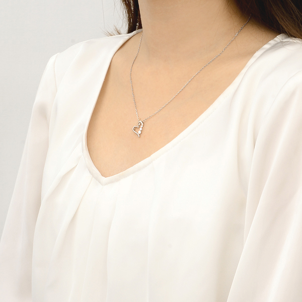 シルバーチェーンネックレス