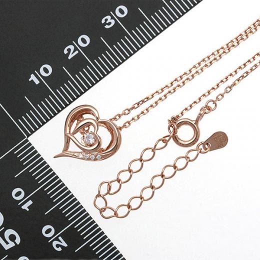 ハッピーテディベアが届けるサプライズギフト シルバーネックレス