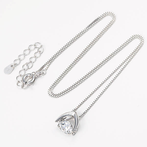 シルバーネックレス