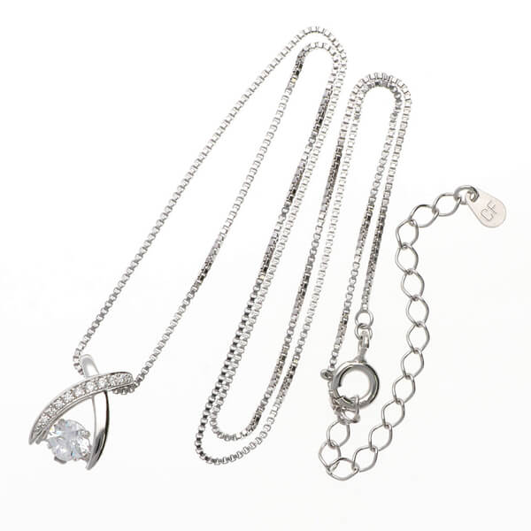 シルバーネックレス