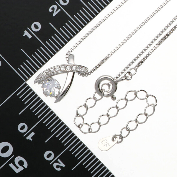 シルバーネックレス