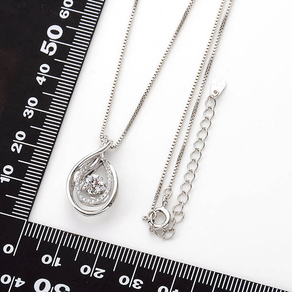 シルバーネックレス