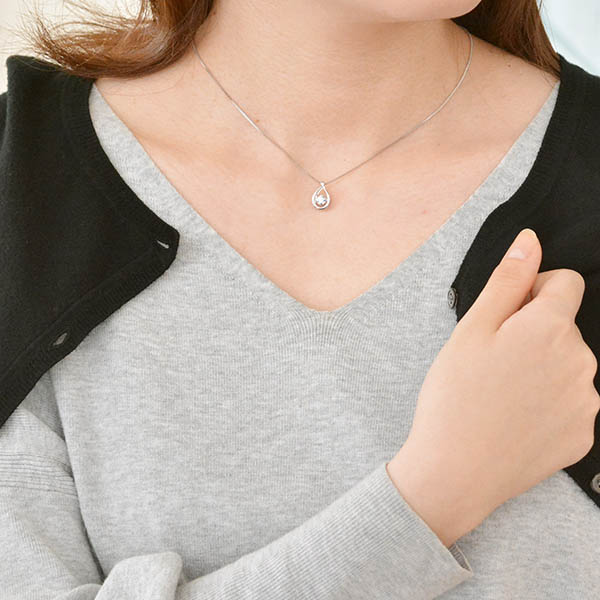 シルバーネックレス