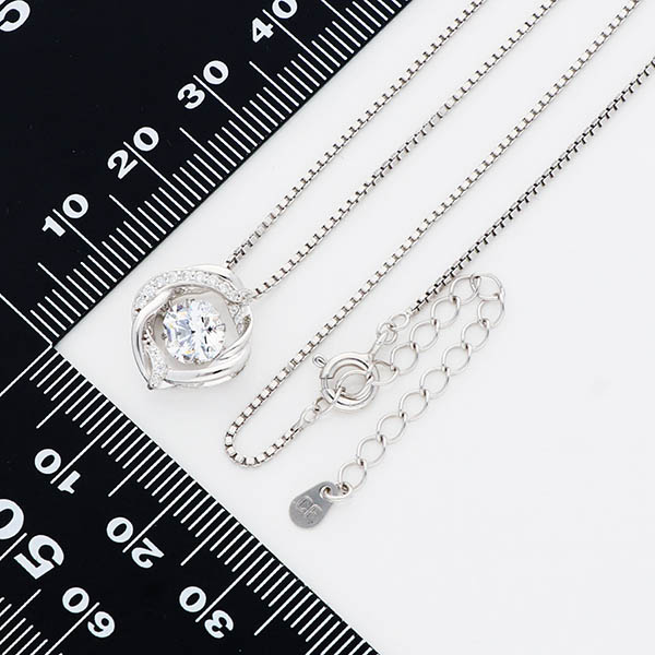 シルバーネックレス