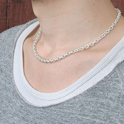 シルバーネックレス