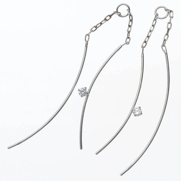 ホワイトゴールドピアス