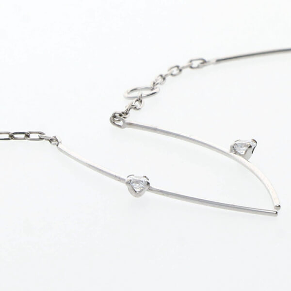 ホワイトゴールドピアス