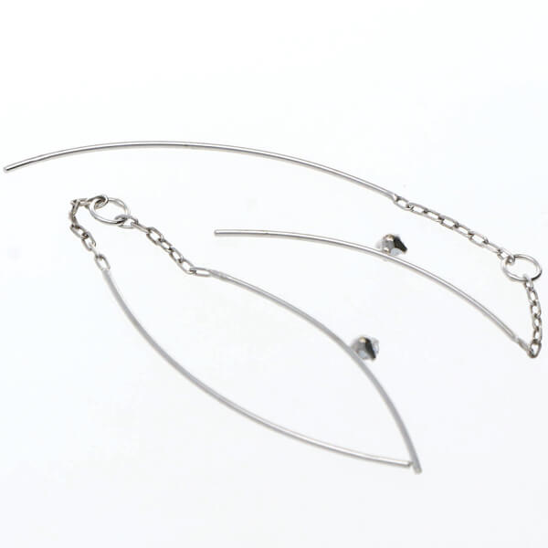 ホワイトゴールドピアス