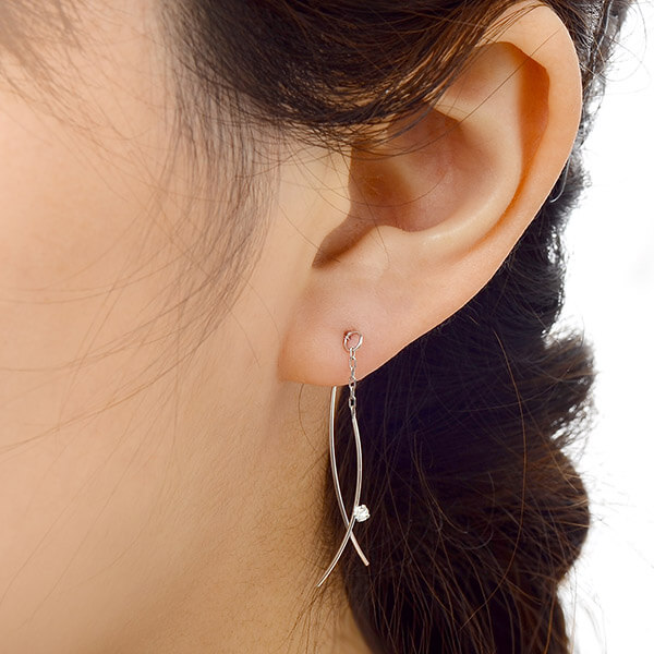 ホワイトゴールドピアス