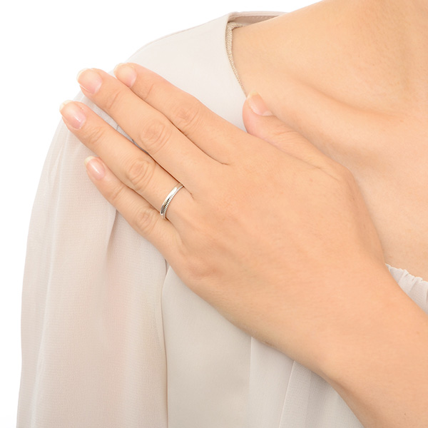 ホワイトゴールドマリッジリング