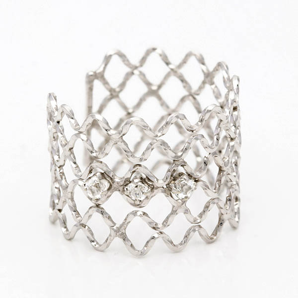 ホワイトゴールドイヤーカフ