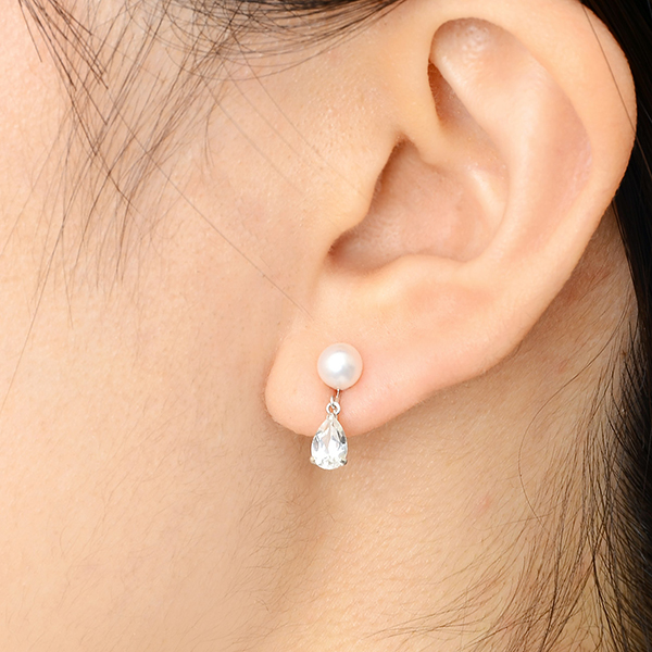 ホワイトゴールドイヤリング