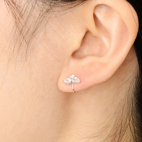 ホワイトゴールドイヤリング