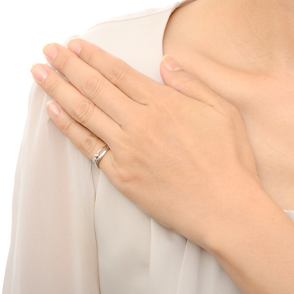 ホワイトゴールドリング