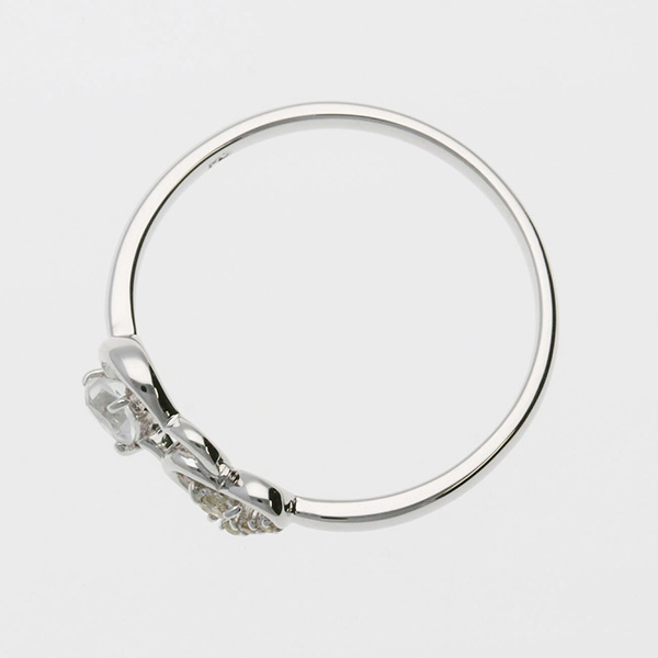 ホワイトゴールドリング