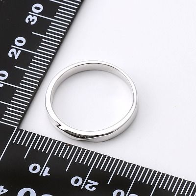 ホワイトゴールドリング