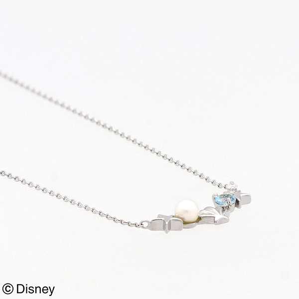 ホワイトゴールドネックレス