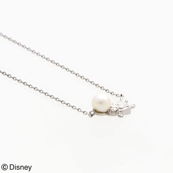 ホワイトゴールドネックレス