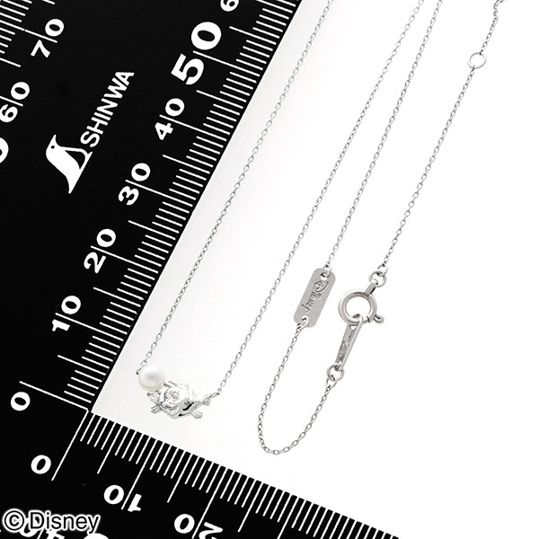 ホワイトゴールドネックレス