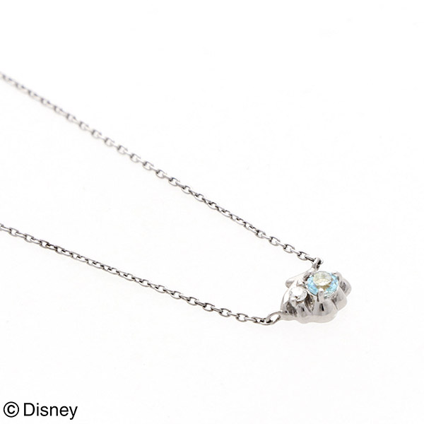 ホワイトゴールドネックレス