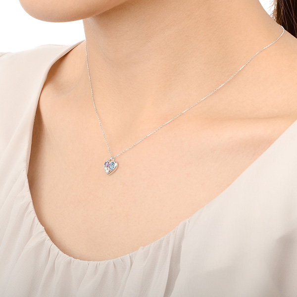 ホワイトゴールドネックレス