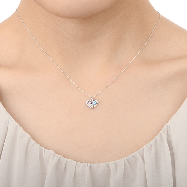 ホワイトゴールドネックレス