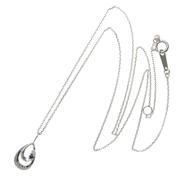 ホワイトゴールドネックレス