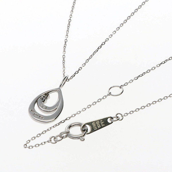 ホワイトゴールドネックレス