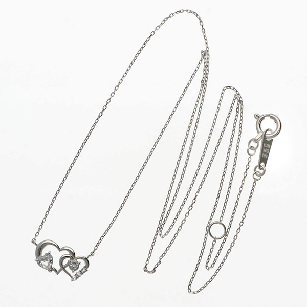 ホワイトゴールドネックレス