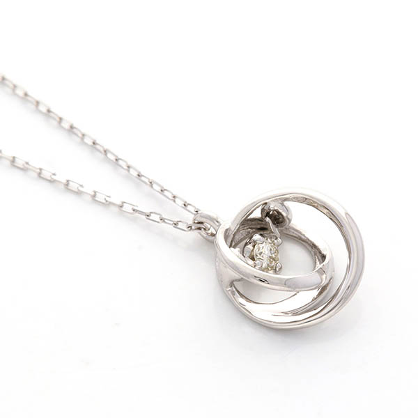 ホワイトゴールドネックレス