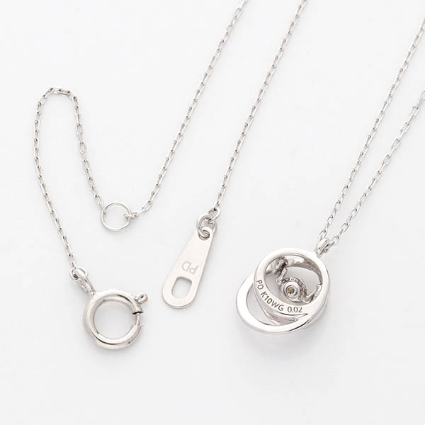 ホワイトゴールドネックレス