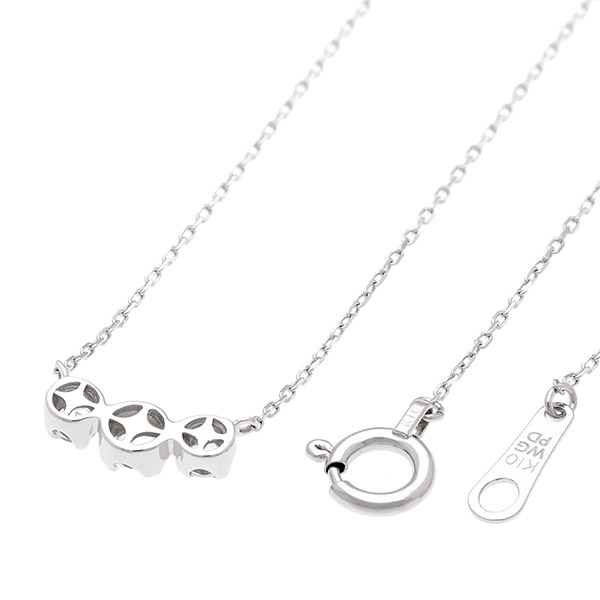 ホワイトゴールドネックレス