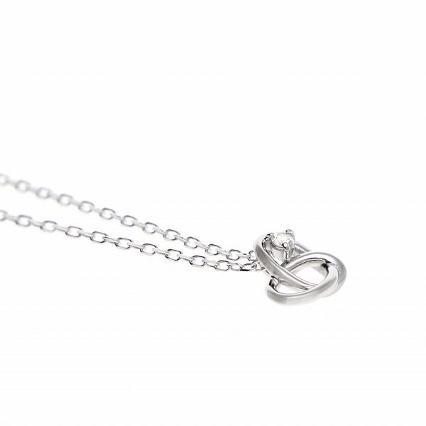 ホワイトゴールドネックレス