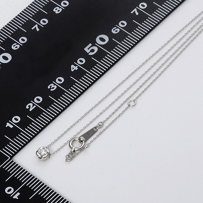 ホワイトゴールドネックレス