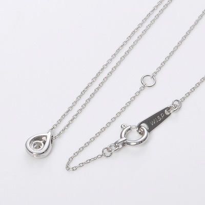 ホワイトゴールドネックレス