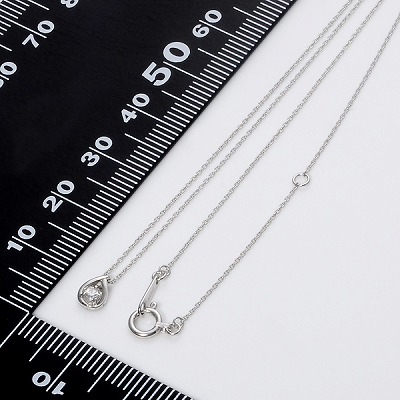 ホワイトゴールドネックレス