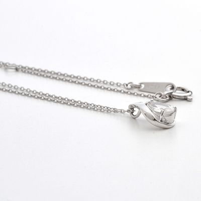 ホワイトゴールドネックレス