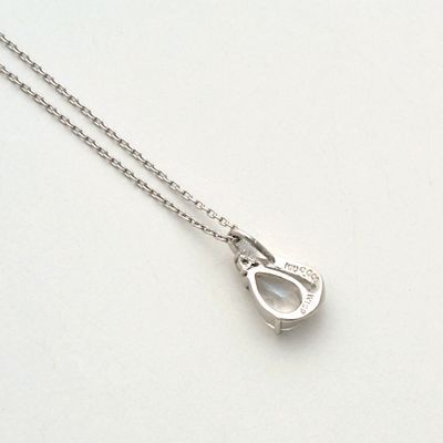 ホワイトゴールドネックレス