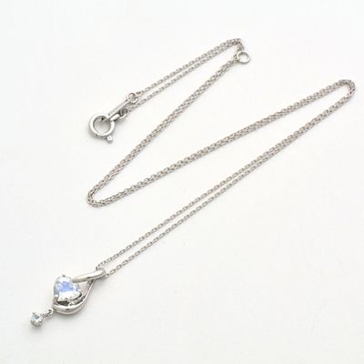 ホワイトゴールドネックレス