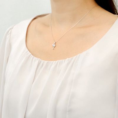 ホワイトゴールドネックレス