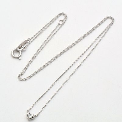 ホワイトゴールドネックレス