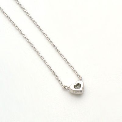 ホワイトゴールドネックレス